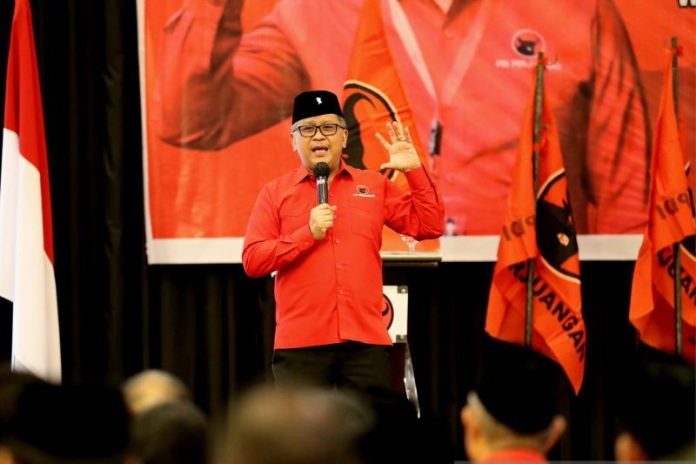 Hasto Kristiyanto menyuntikan semangat kepada para kader PDI Perjuangan Sumatera Barat.